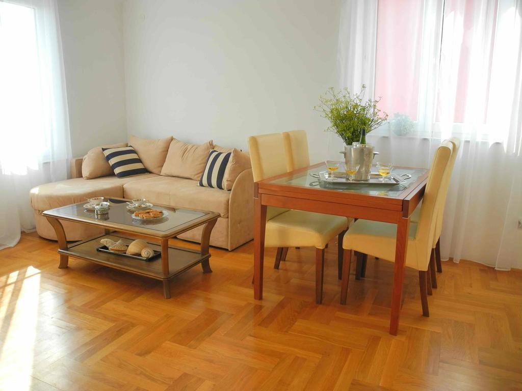 Apartments Antonela يزيرا المظهر الخارجي الصورة