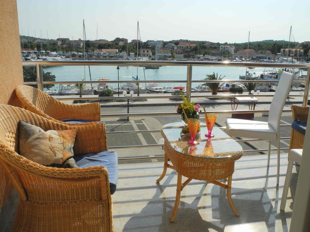 Apartments Antonela يزيرا المظهر الخارجي الصورة